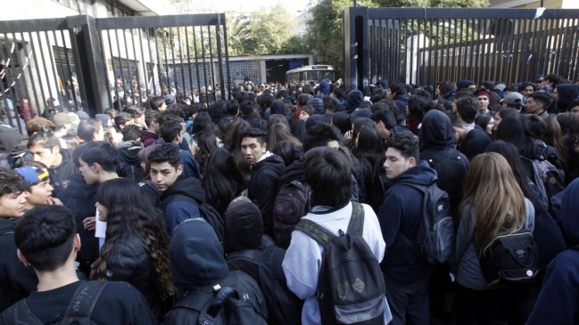 Más de 800 colegios capitalinos abren sus puertas en febrero