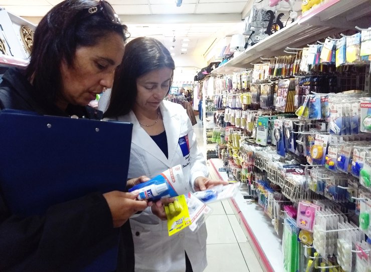 Inician dos sumarios por útiles escolares sin etiquetado en Chillán