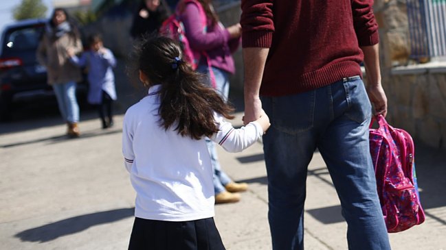 Región Metropolitana: Más de mil colegios vuelven a clases esta semana