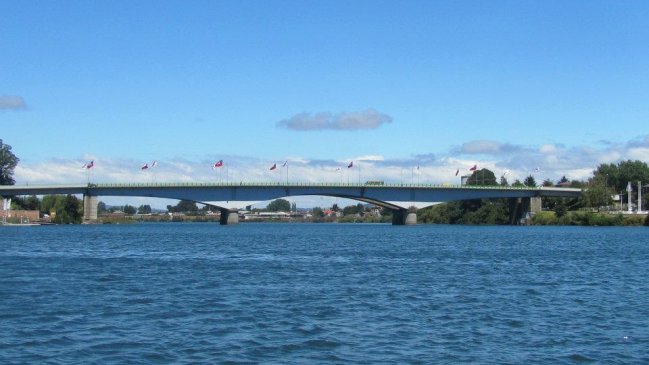 Hombre en estado de ebriedad se lanzó al Río Calle Calle