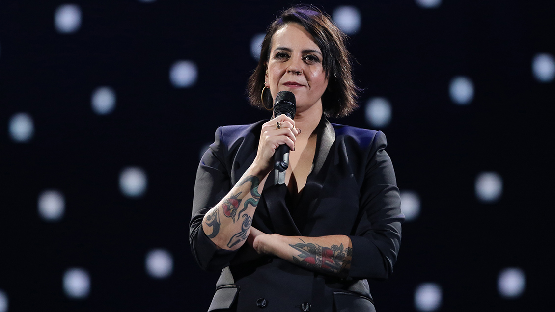 Celebridades respaldan a Jani Dueñas tras fracaso en Viña