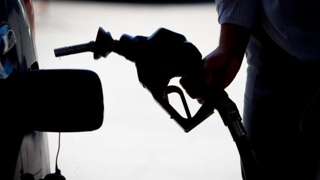 Bencinas bajan por decimonovena semana consecutiva