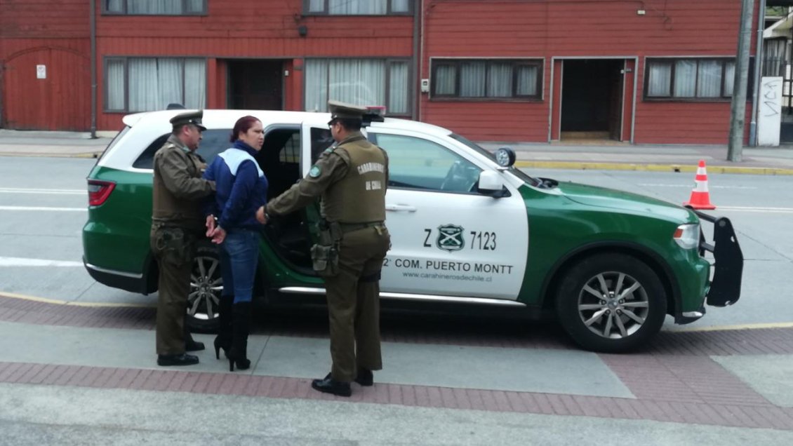 Formalizan a mujer acusada de liderar banda que asaltaba automovilistas en Puerto Montt