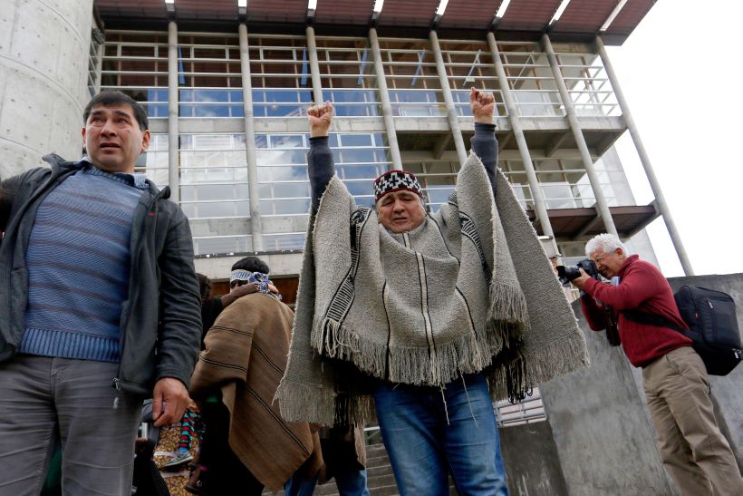 Condenados por el crimen Luchsinger-Mackay ingresaron al penal de Temuco