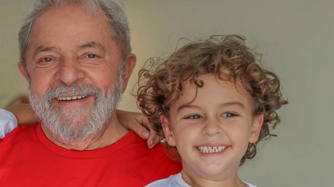 Justicia otorgó permiso a Lula para salir de la cárcel por muerte de nieto