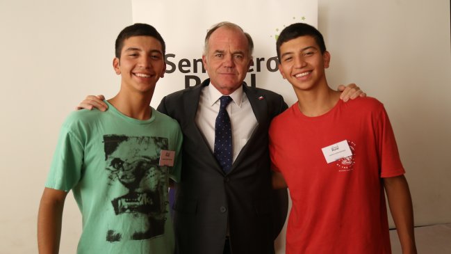 Jóvenes de Los Ángeles ganaron beca para estudiar en Nueva Zelanda