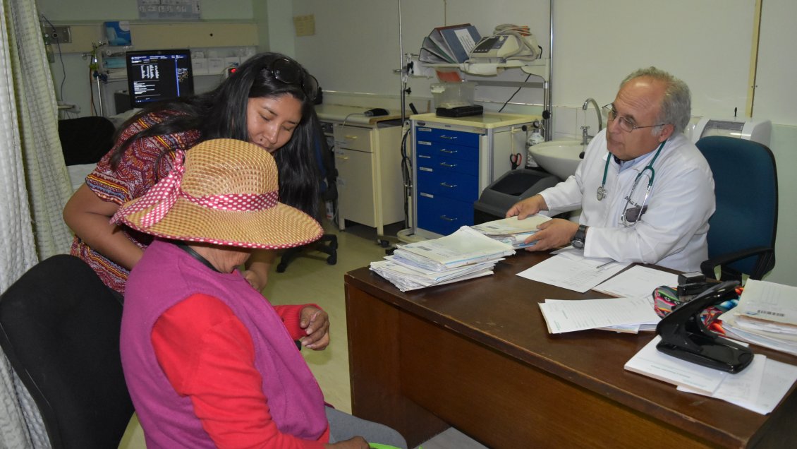 Realizan atenciones médicas a pacientes de pueblos originarios