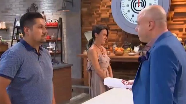 Troleo a humilde participante y alusión a las drogas marcaron debut de cocinero en 