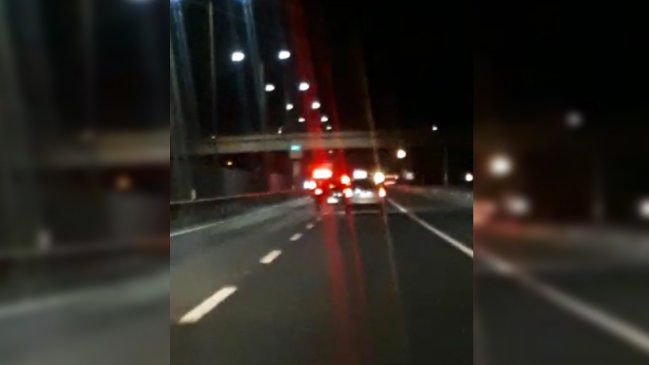 Extensa persecución a camión robado terminó con barreras de peajes arrasadas y un detenido