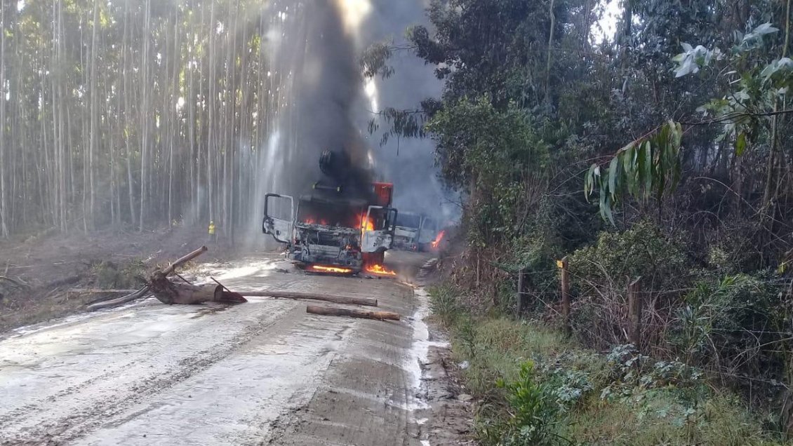 Gobierno presentó querella tras ataque incendiario en Contulmo