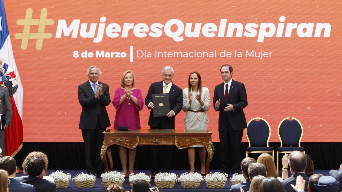 Piñera anunció tipificación del acoso y descuento de pensión alimenticia por planilla