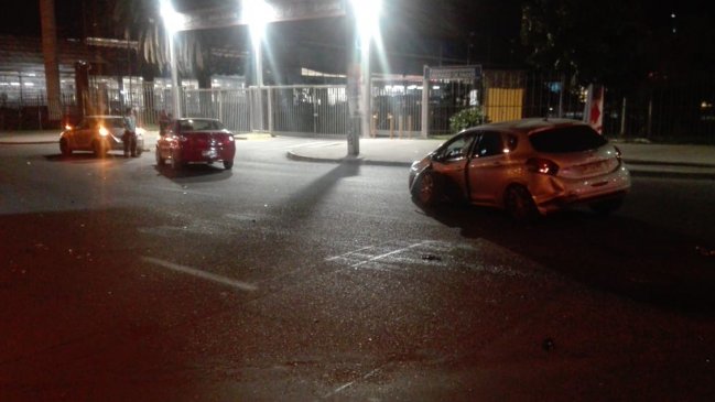 Colisión múltiple mantuvo cortado tránsito en Avenida La Florida