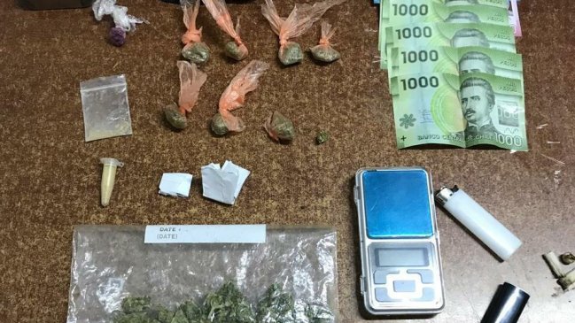 Detienen a joven que portaba éxtasis y marihuana en la costanera de Valdivia