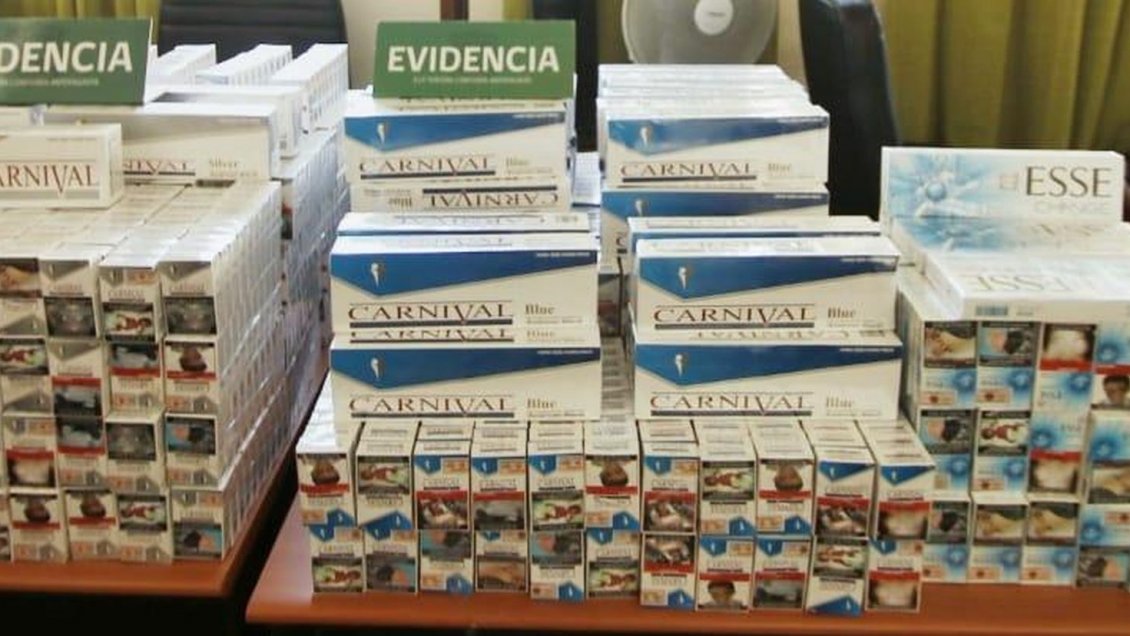 Detienen a contrabandistas de cigarrillos ilegales en Antofagasta