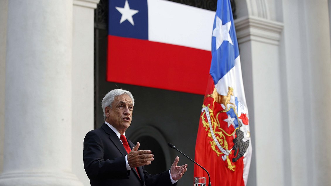 Cadem: Piñera inicia segundo año de Gobierno con 37% de aprobación