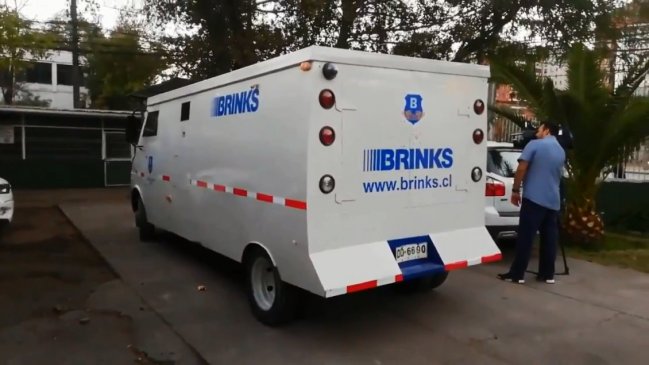 Carabineros incautó un falso camión de valores en San Miguel
