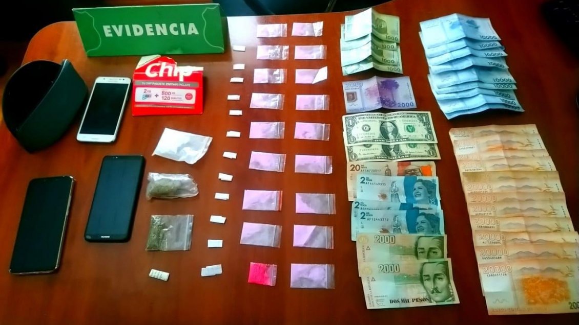 Detienen a dos sujetos en Valdivia: Portaban distintos tipos de droga