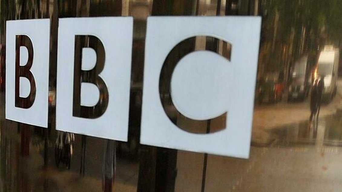 Comisión investigará brecha de género en sueldos de la BBC