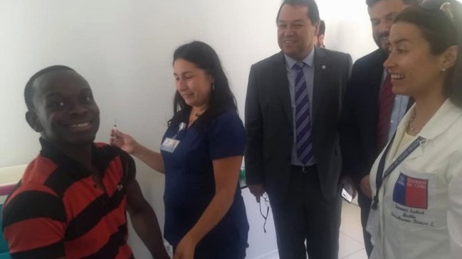 Campaña de vacunación contra el sarampión llega a las universidades de Ñuble