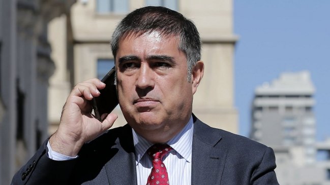 Mario Desbordes llamó 