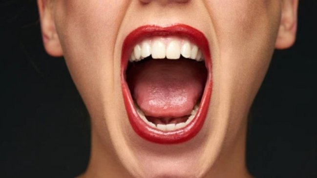 Mujer rozó la muerte por practicar sexo oral: Sufrió reacción alérgica