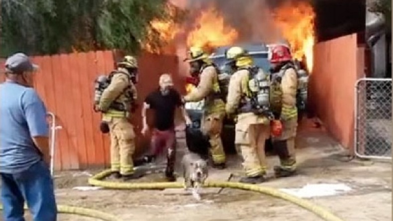 Arriesgó su vida para rescatar a su perrita de un incendio: 