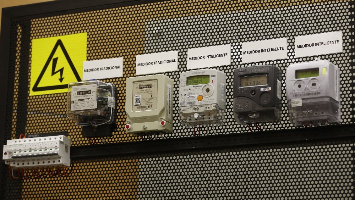 Ministra de Energía anunció acuerdo con Enel para compra de medidores antiguos