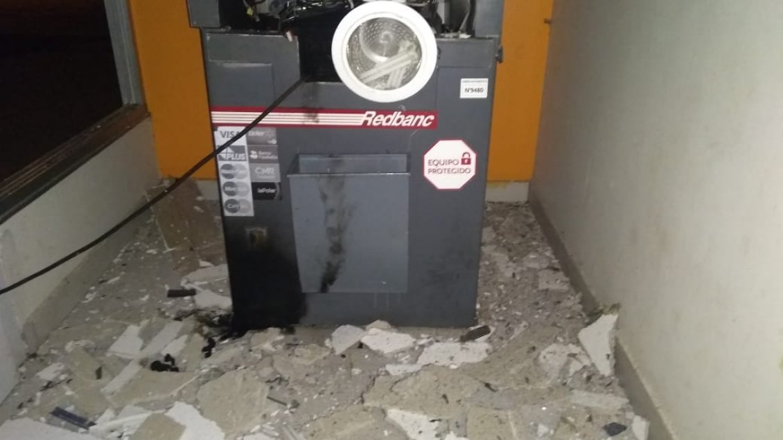 Desconocidos protagonizaron robo frustrado a cajero automático en Máfil
