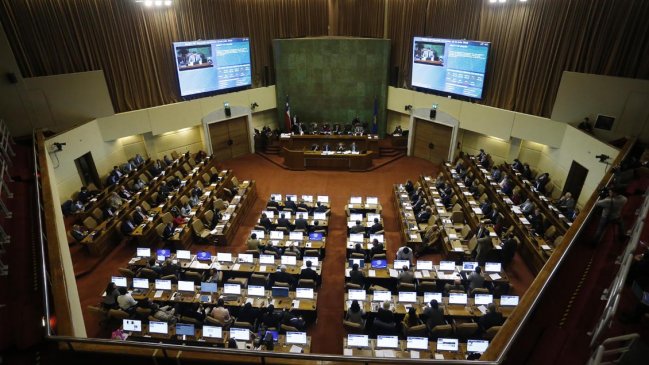 Diputado Hirsch: Muchos no vamos a votar por el candidato de la DC para presidir la Cámara