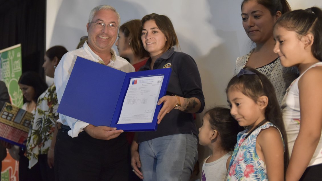 Entregan 150 subsidios de vivienda a sectores medios en Tarapacá