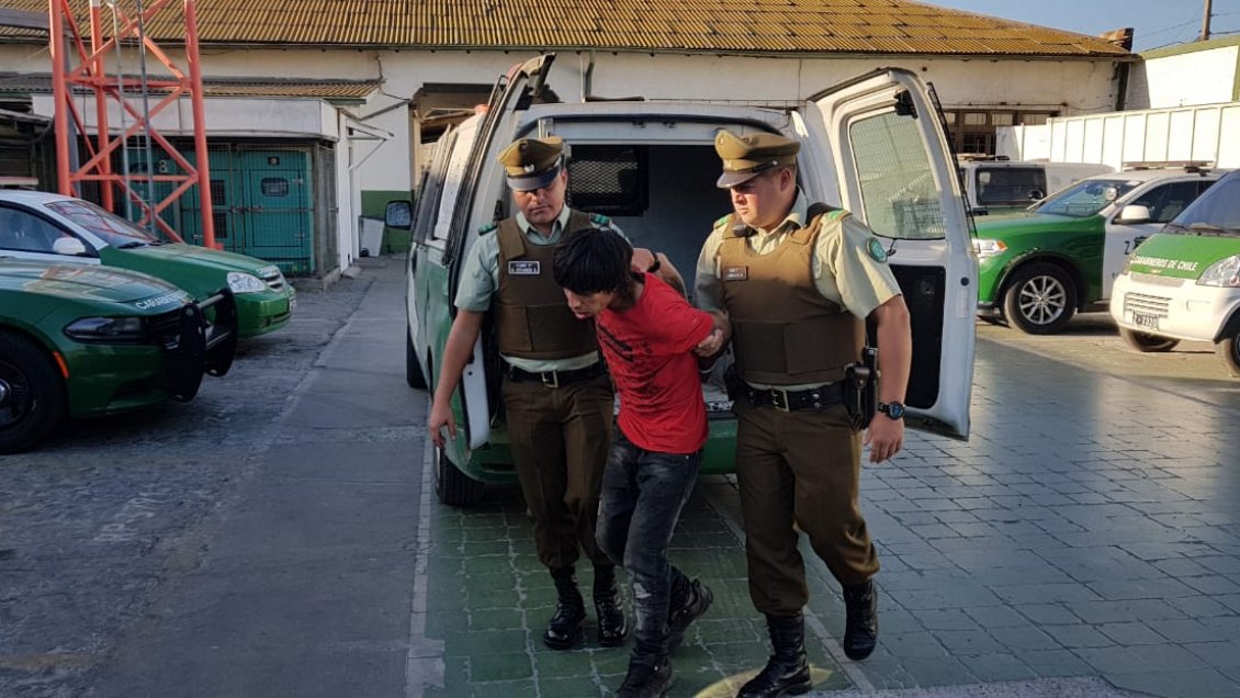 Apuñalan a hombre de la tercera edad que frustró el robo de su auto en San Antonio