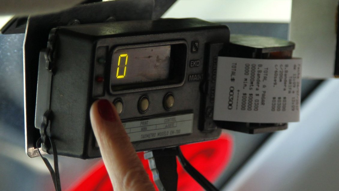 Gobierno presentó denuncia por posible colusión contra centrales de radiotaxis de Aysén