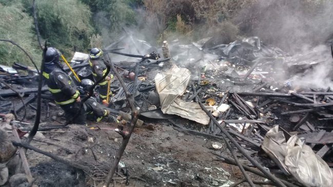 Incendio destruyó casa en sector rural de Cochamó