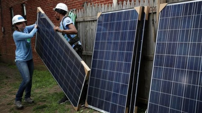 Eficiencia energética: Subsidio permitirá a 579 familias de Ñuble instalar colectores solares