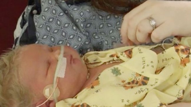 Mujer dio a luz a una bebé record de 7 kilos: 