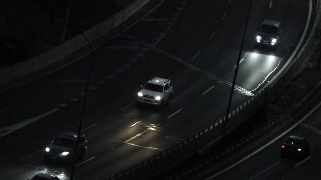 Seis sujetos robaron vehículo a 