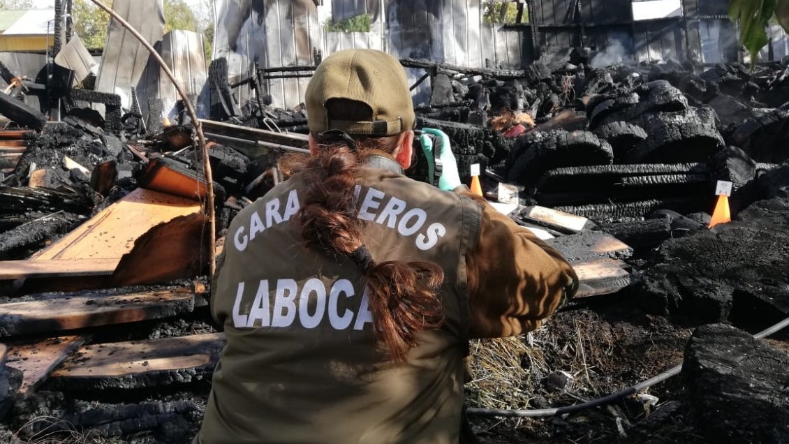 Investigan incendio que afectó a taller de artesanías en Panguipulli