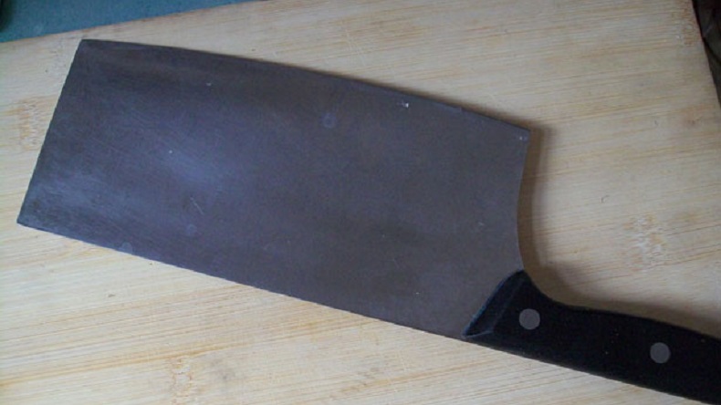 Niño de 13 años mató a su mamá con un cuchillo de cocina por la muerte de su perro