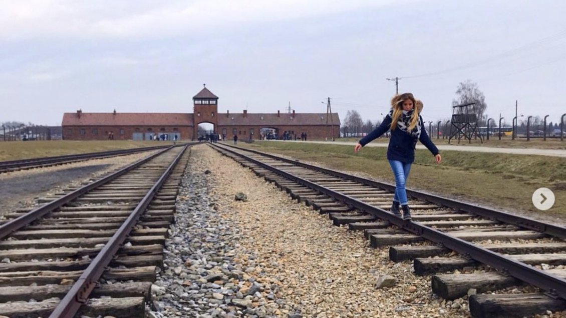 Auschwitz pide a visitantes no hacerse 