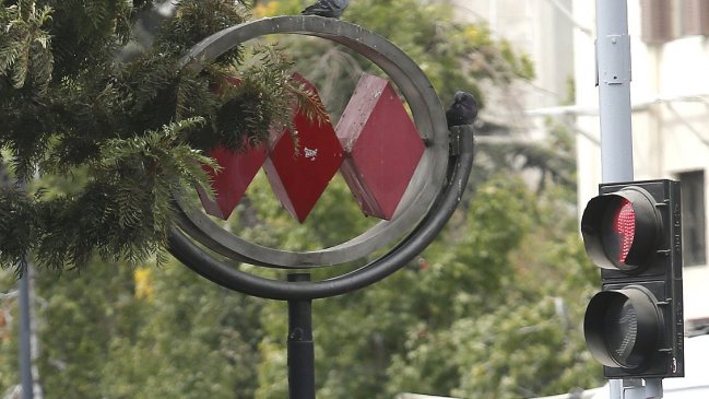 Línea 1 del Metro operó durante una hora y media en forma parcial