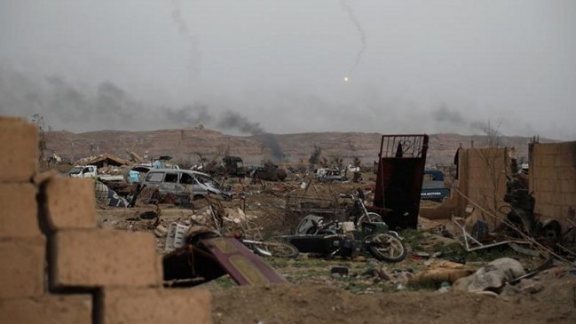 Siguen los bombardeos en Siria un día después del anuncio de la derrota del Estado Islámico