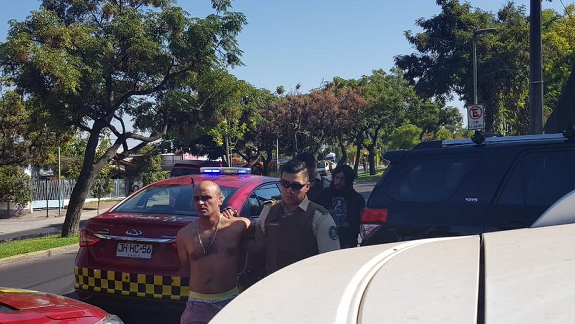 Delincuentes simulan controles de identidad para robar