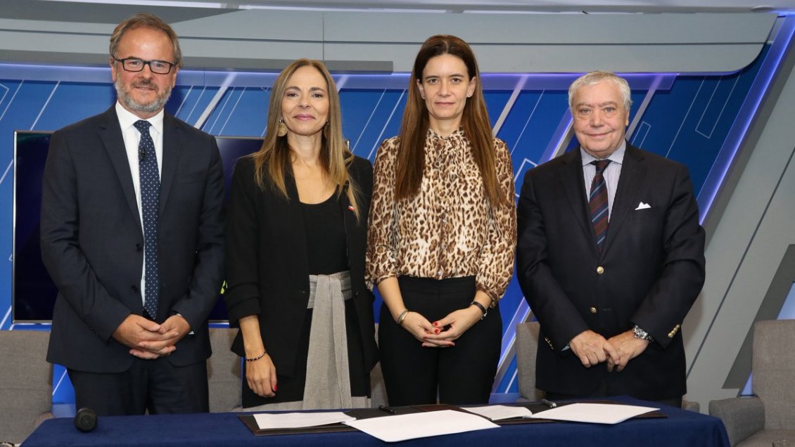 Sofofa se comprometió a aumentar cupos directivos para mujeres en sector privado