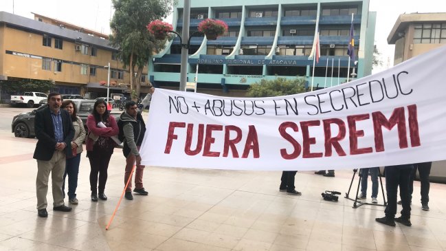 Atacama: Trabajadores exigen salida de la seremi de Educación, acusada de acoso laboral