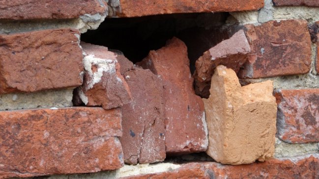 Valparaíso: Carabinero recibió ladrillazo en la cabeza al interrumpir una riña