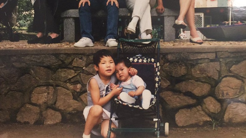 La conmovedora historia de una joven que busca a niña de su orfanato: Nunca se separaba de mí