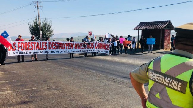 Alcaldesa de Pencahue encabezó toma de ruta en protesta por mal estado