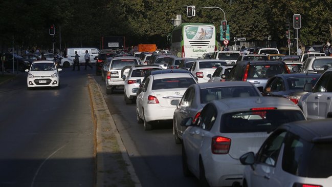 Vidrios polarizados: A un mes de promulgada la ley, piden anular normativa que los permite