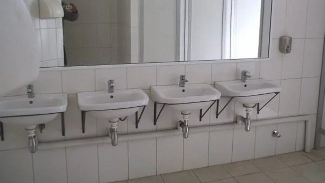 La Calera: Escolar apuñaló a compañero en el baño de su colegio