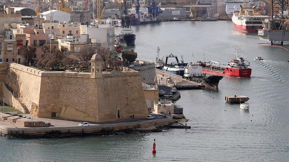 Barco presuntamente secuestrado por migrantes llegó a Malta controlado por fuerzas armadas